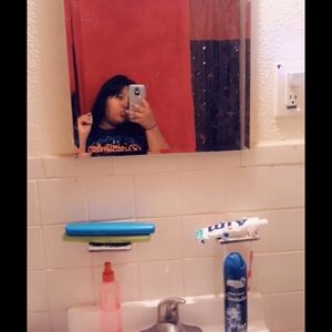 Meet your Posher, Esperanza